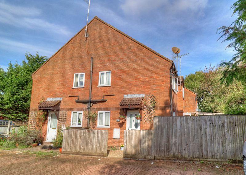 Johnson Road, High HP14 1 bed cluster house for sale £240,000