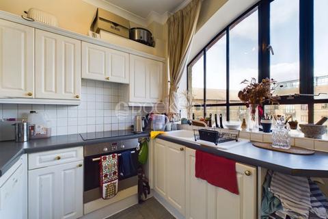 1 bedroom apartment to rent, Slipway House, E14