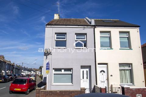 4 bedroom semi-detached house to rent, Barham Road, Dartford DA1