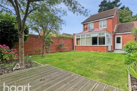 3 bedroom detached house to rent, The Green, Dartford