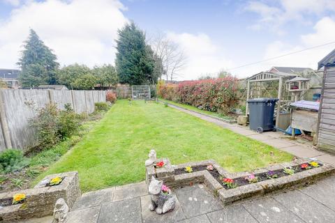 3 bedroom semi-detached house to rent, Glenborne Road, Leicester