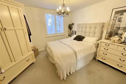 1 Derwent Chase, Waverley, Rotherham, S60 8AT