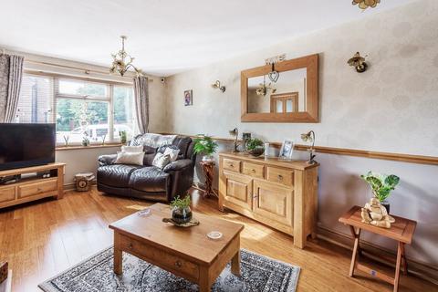 7 Hillcrest, Four Elms, Edenbridge, TN8 6NH