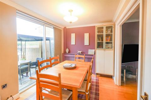 50 Paddock Mead, Harlow, CM18 7RR