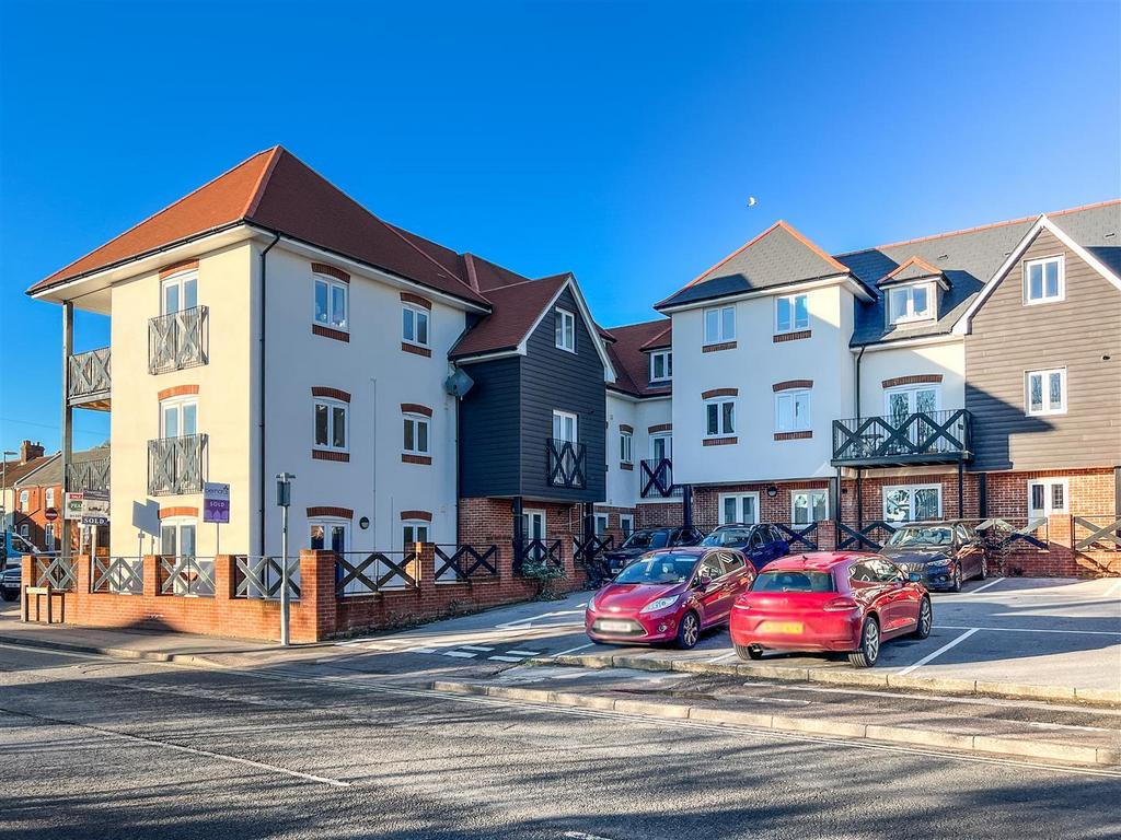 Trinity Street, Fareham 1 bed flat for sale £150,000