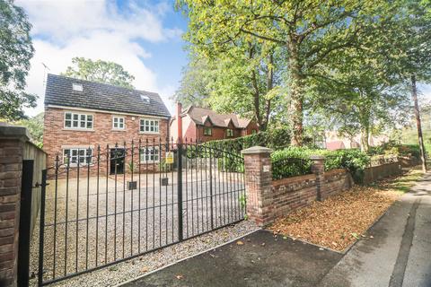 6 bedroom detached house to rent - Cantley Lane, Doncaster