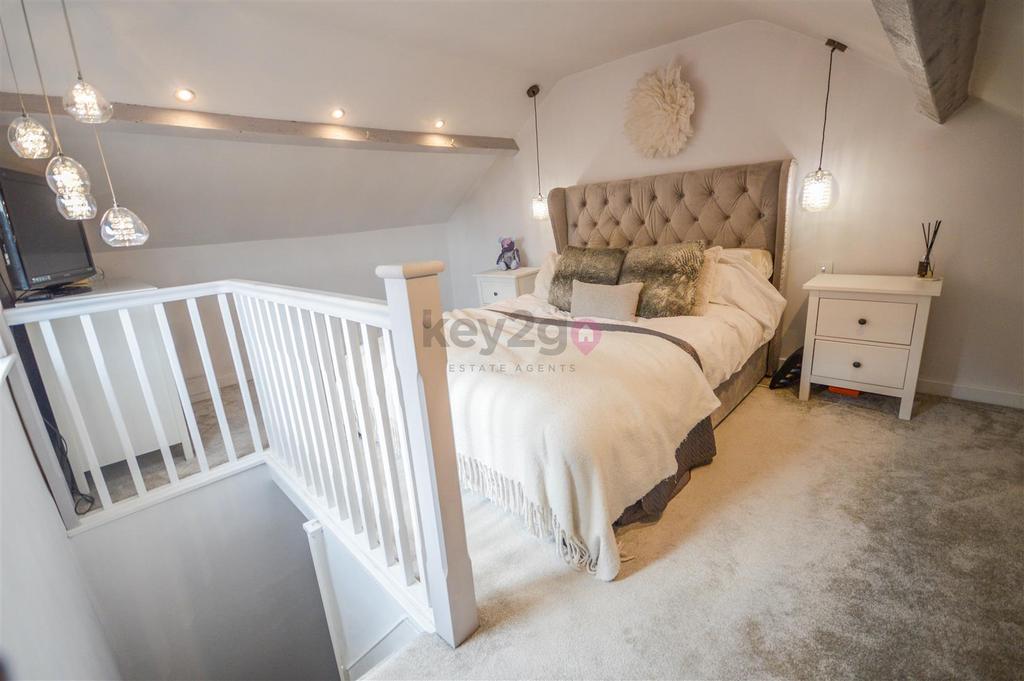 Queen Street, Mosborough, Sheffield, S20 3 bed end of terrace house £