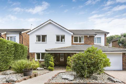 2 Barn Close, Radlett, WD7 8LN
