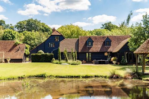 5 bedroom barn conversion to rent, Mount Road, Theydon Garnon, Epping