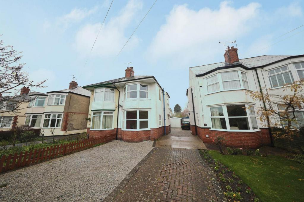 St. Margarets Avenue, Cottingham 3 bed semidetached house for sale £