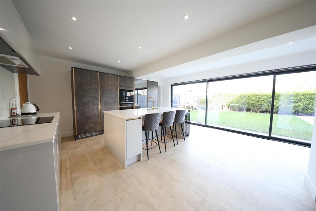 Cherry Tree Close, Bilton, Hull 7 bed detached house for sale £440,000