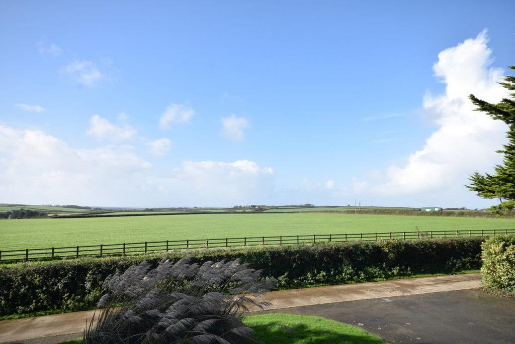 Higher Clovelly, Bideford 4 bed house to rent £1,500 pcm (£346 pw)