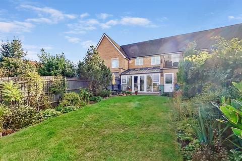 73 Darwin Close, Medbourne, Milton Keynes, MK5 6FF
