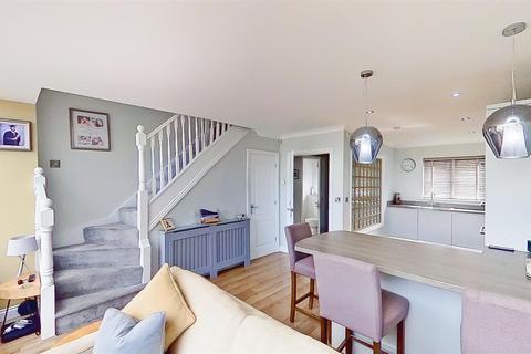 73 Darwin Close, Medbourne, Milton Keynes, MK5 6FF