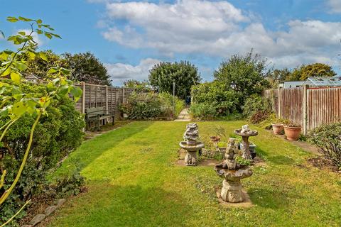 6 Longacres, St Albans, AL4 0DR