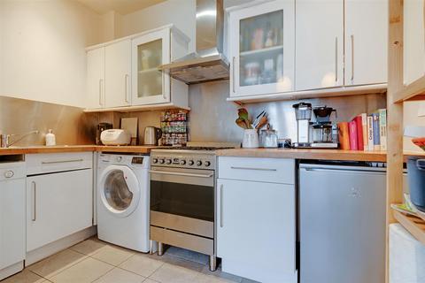 2 bedroom flat for sale - Belsize Crescent, Belsize Park NW3