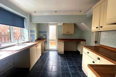 3 bedroom semi-detached house for sale - Eppynt Road, Penlan, Swansea