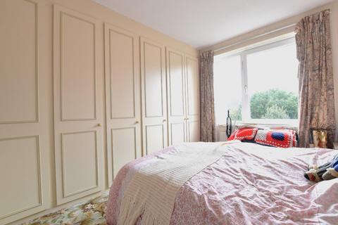 48 Arle Drive, Cheltenham, GL51 8HT