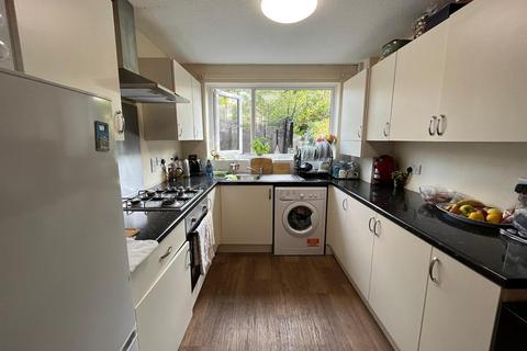 21 Long Leys, London, E4 9LW