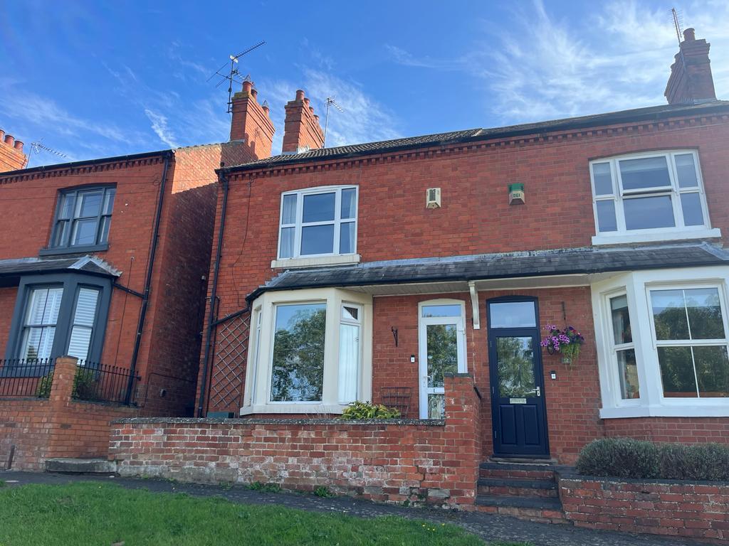 Northampton Road, Earls Barton, Northamptonshire NN6 2 bed semi