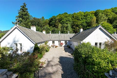 Stables Cottage Brae Street, Dunkeld, PH8 0BA