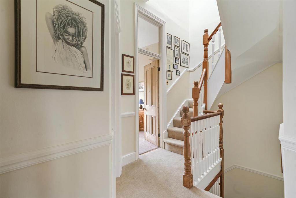 22 Dungarvan Avenue - t Vse3 ZZXz0s9 MOu NTahu.jpg