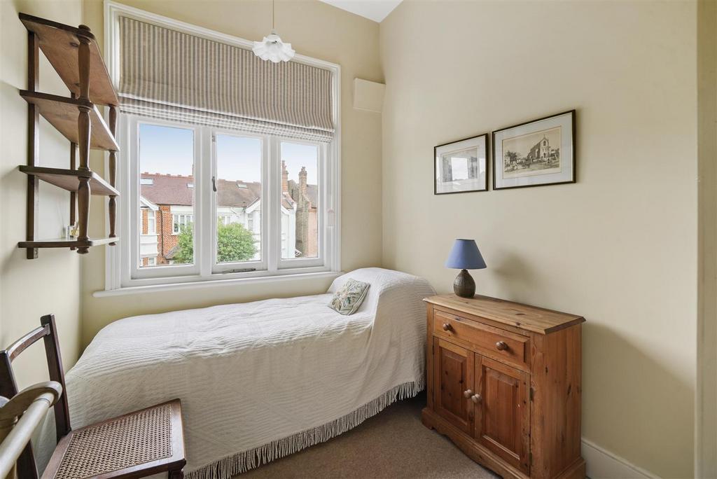 22 Dungarvan Avenue - nc T1 Gu B9oq A2 M2 VJQ7 Ow.jpg