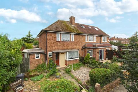 2 Myddleton Path, Cheshunt, Waltham Cross, EN7 5BP
