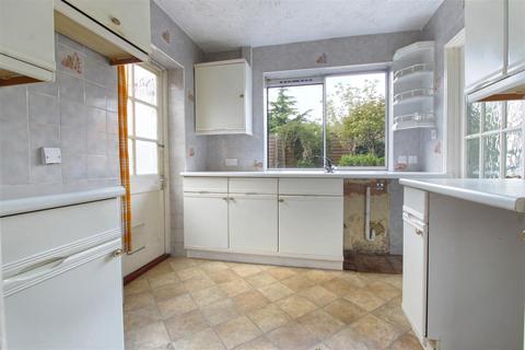 2 Myddleton Path, Cheshunt, Waltham Cross, EN7 5BP