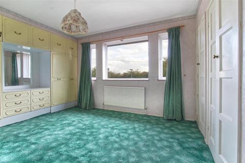 2 Myddleton Path, Cheshunt, Waltham Cross, EN7 5BP