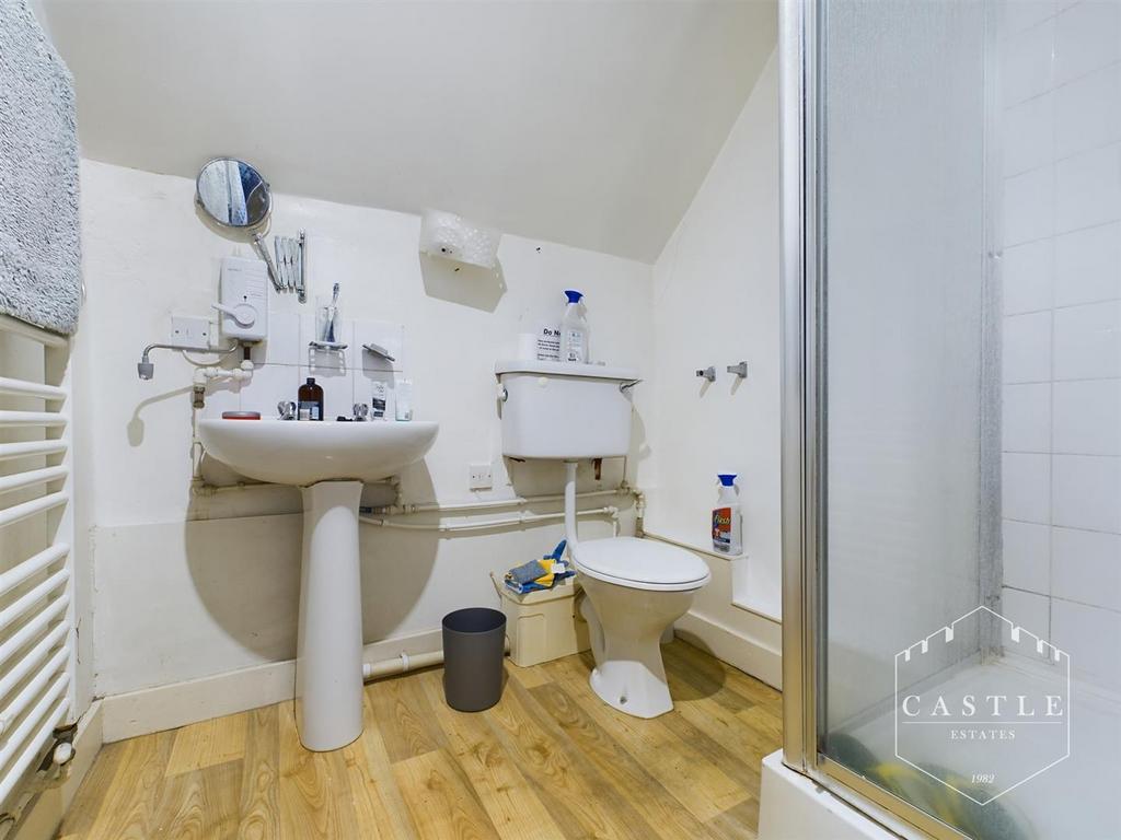 Second floor apartment   bathroom