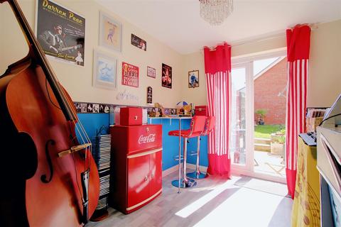 16 Bittern Road, Costessey, Norwich, NR8 5FL