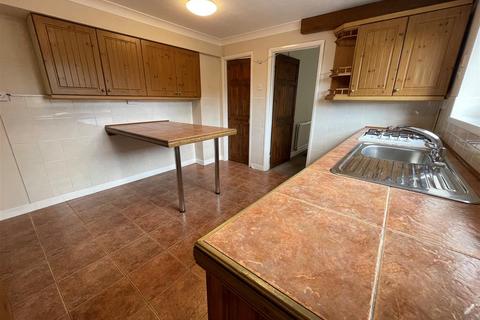 3 Danlan Road, Pembrey, Burry Port, SA16 0UF
