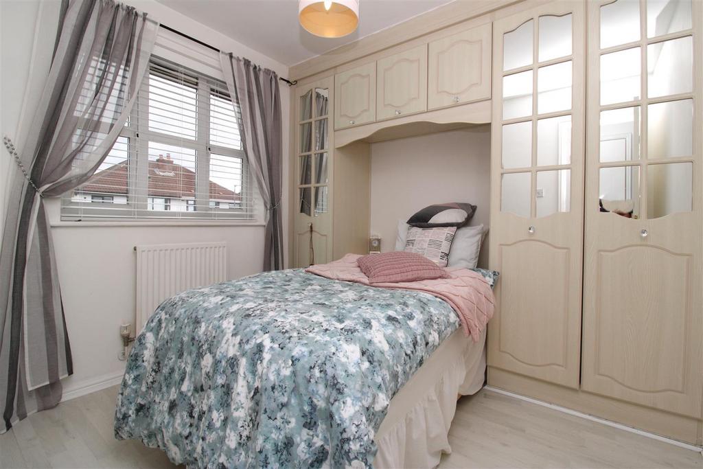 Bedroom 2.JPG