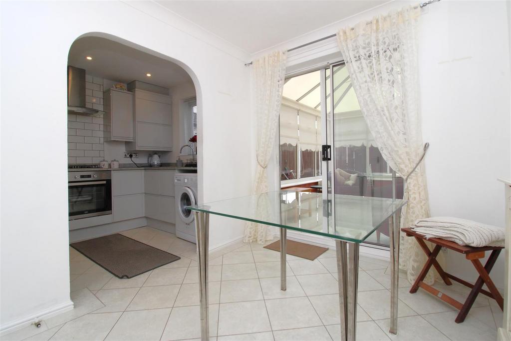 Dining room.JPG