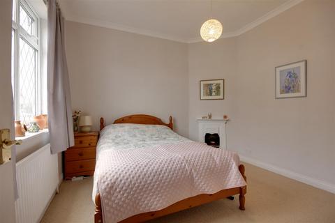 12 East Mount, North Ferriby, HU14 3BX
