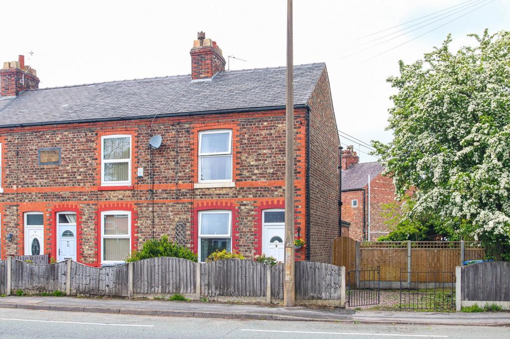 Warburton Lane, Partington... 2 bed terraced house £180,000