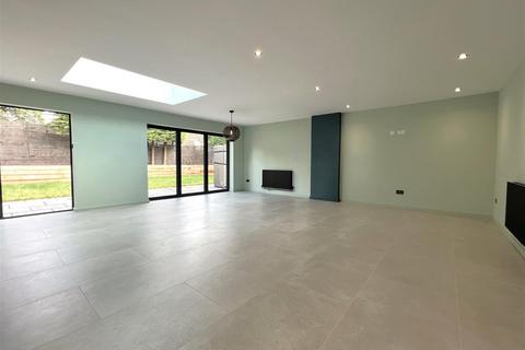 10 Sumner Close, Hampton Magna, Warwick, CV35 8SQ