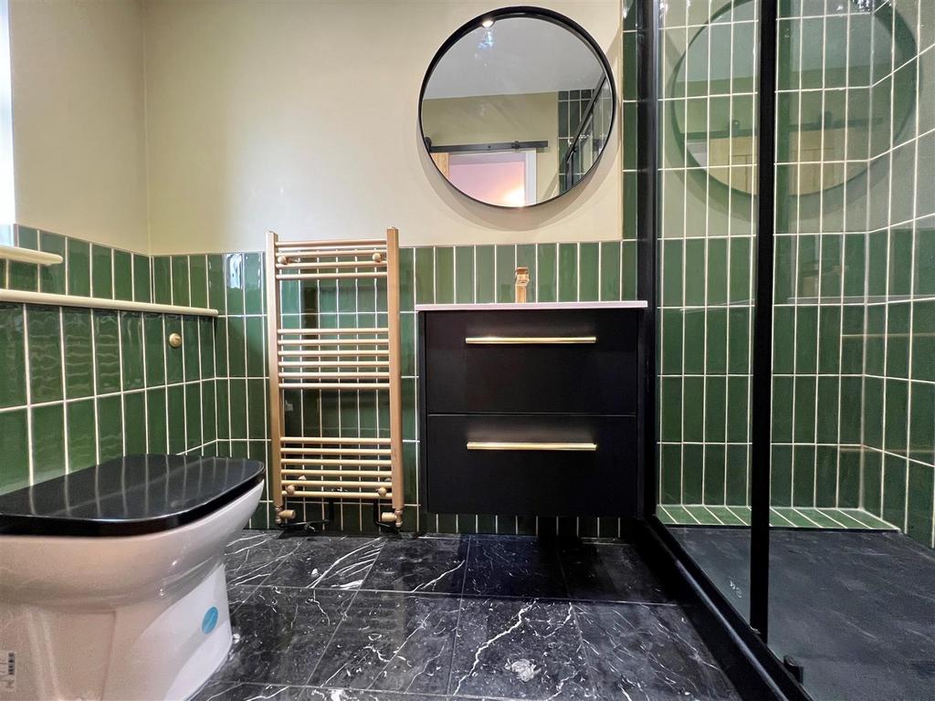 Bedroom one en-suite.jpg