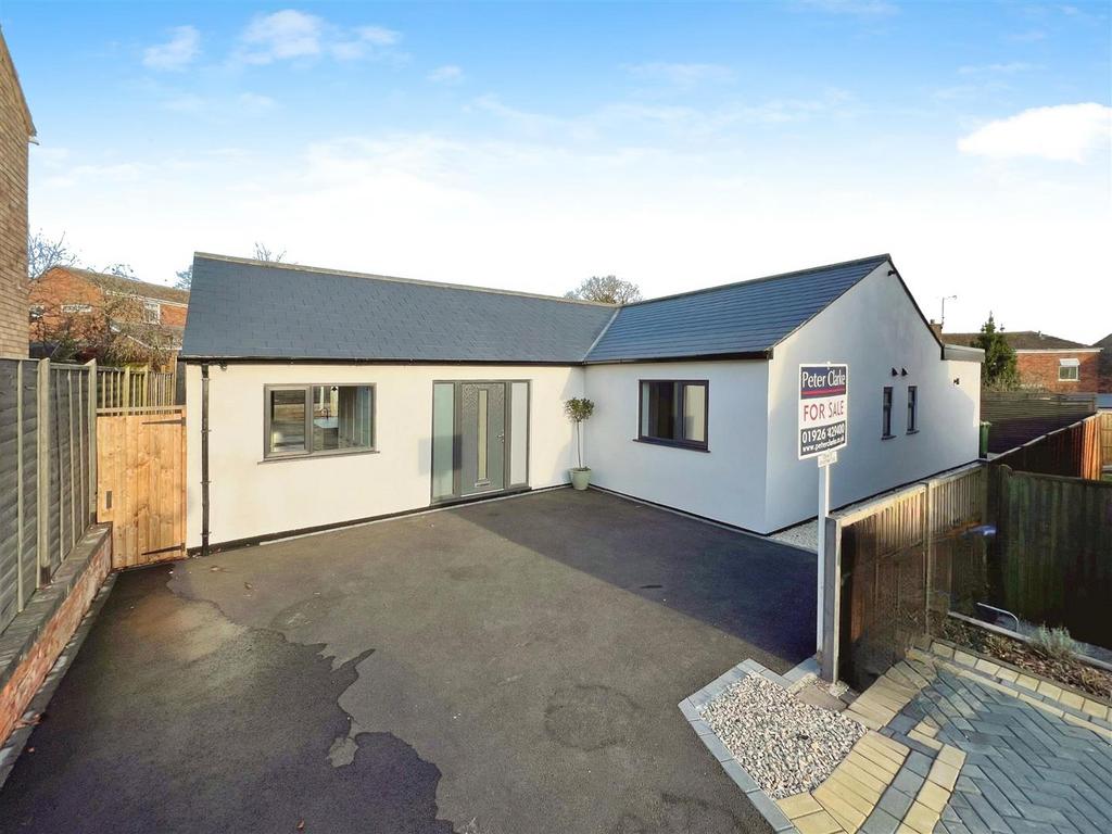 Sumner Close, Hampton Magna, Warwick 4 bed detached house £490,000