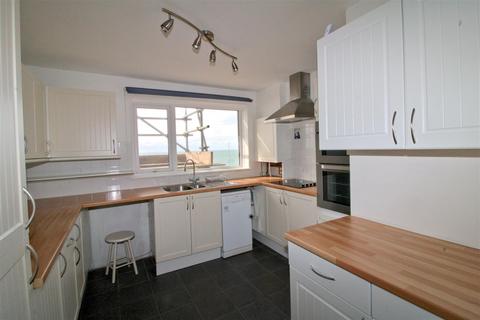 2 bedroom flat for sale, Esplanade, Seaford