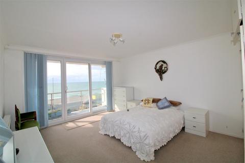 2 bedroom flat for sale, Esplanade, Seaford