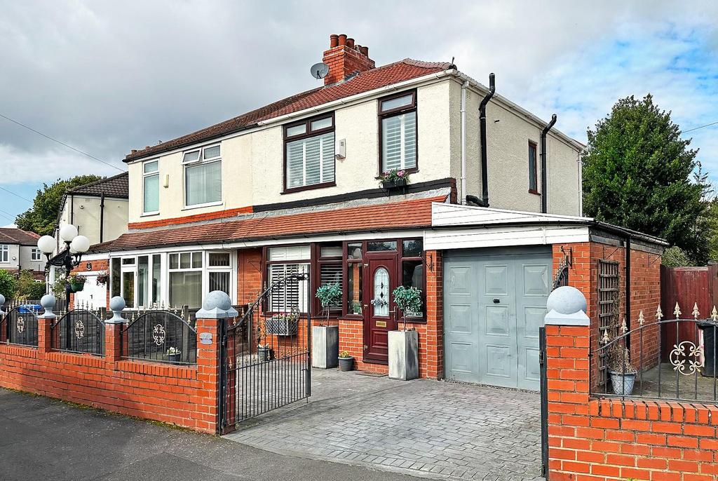 Grange Road, Timperley 3 bed semidetached house for sale £475,000