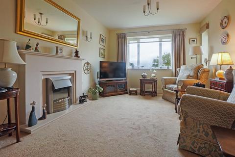 2 bedroom retirement property for sale, Main Street, Tiddington, Stratford-Upon-Avon