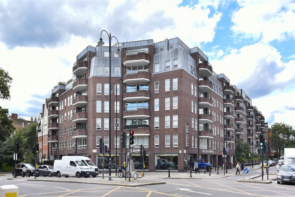 Flat 113 Pier House (12).JPG