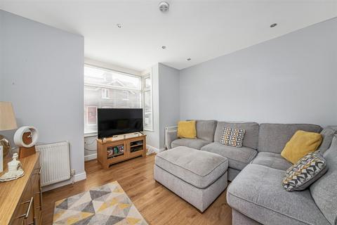 105 Addison Road, Caterham, CR3 5LW