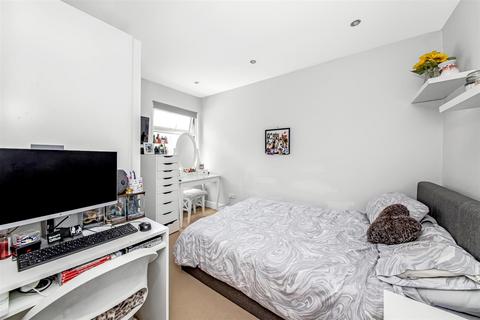 105 Addison Road, Caterham, CR3 5LW