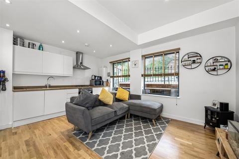 Flat 40, 1 Whyteleafe Hill, Whyteleafe, CR3 0FA