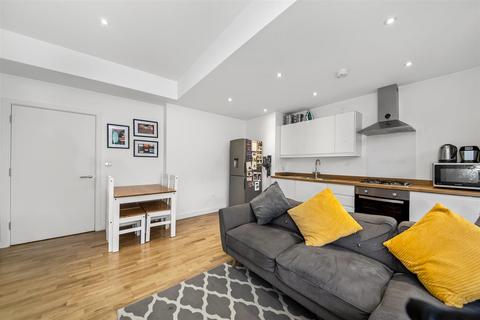 Flat 40, 1 Whyteleafe Hill, Whyteleafe, CR3 0FA