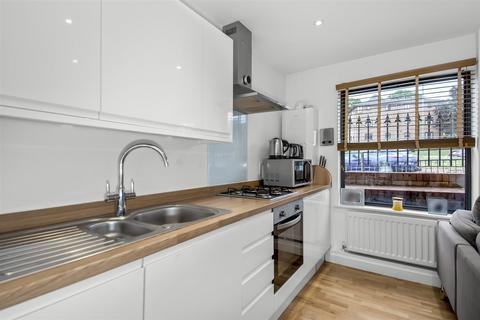 Flat 40, 1 Whyteleafe Hill, Whyteleafe, CR3 0FA